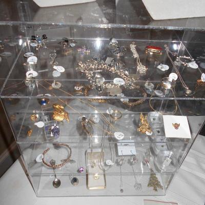 Fine and costume jewelry 