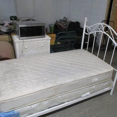 Twin Size Bed Set