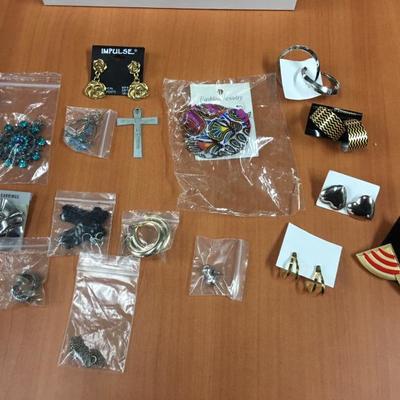 Costume jewelry lot