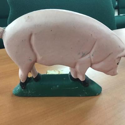 Pig door stop