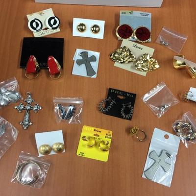 Costume jewelry lot