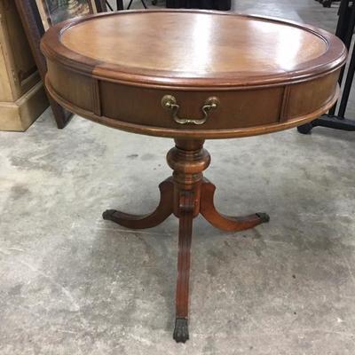 Pedestal table