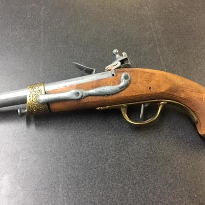 Flintlock reproduction toy pistol