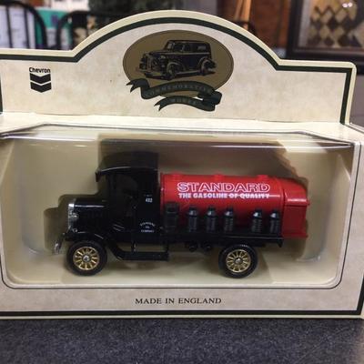 3 pc Chevron collector car/truck set