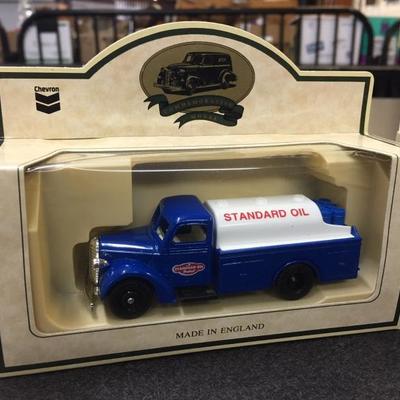 3 pc Chevron collector car/truck set