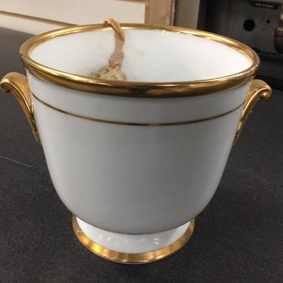 Gold trimmed ice bucket