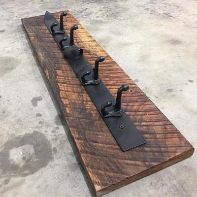 Coat hanger ski shape