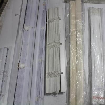 lot of 6 open box Blinds