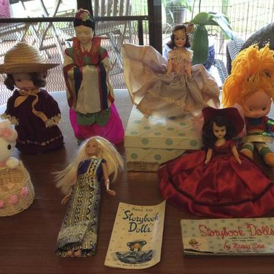 JYR013 Vintage Collectible Dolls
