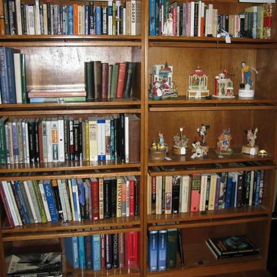 Beautiful lawyer bookcases   BUY IT NOW  $ 95.00 EACH,   THERE ARE 4 UNITS
Books in pictures are not all for sale
