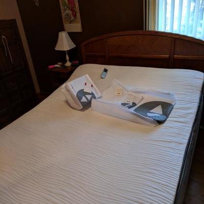 Sleep Number Queen memory foam topper, C-2 adjustable base BRAND NEW paid $3300
