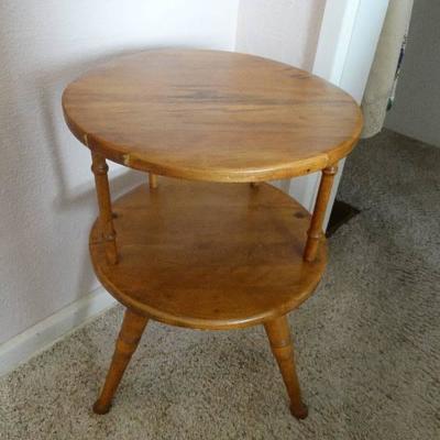 2 tier vintage round lamp table