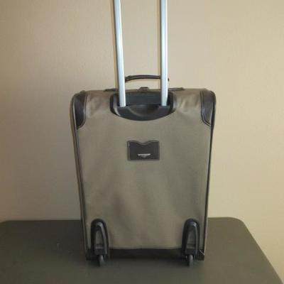 Carry on travel bag on wheels