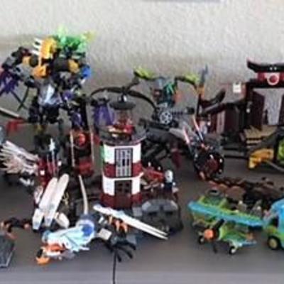Loads of Lego's, many assembled 