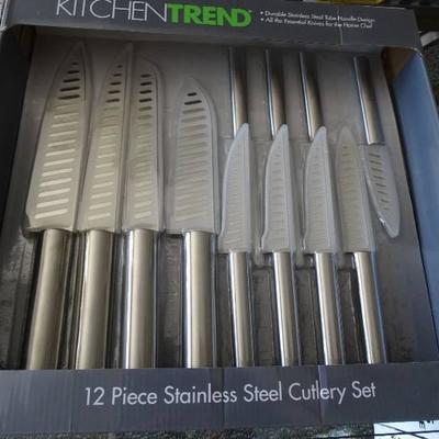 12 pc Kitchen trend stainless steel cutlery set.