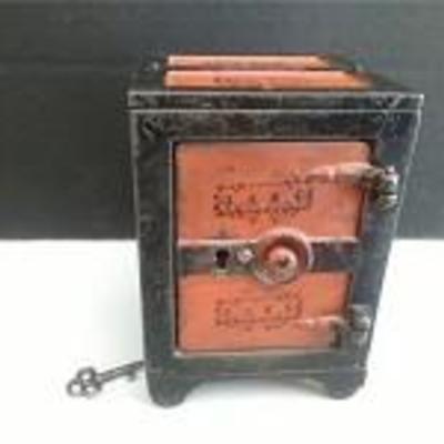 
Vintage Cast Iron Safe Coin Bank