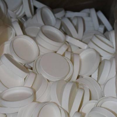 1000+ White Screw on Lids