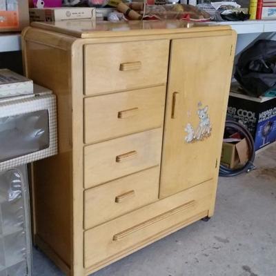 retro maple chest perfect condition