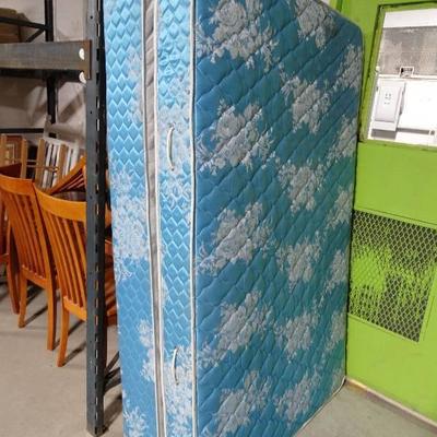 Full size mattress & box spring