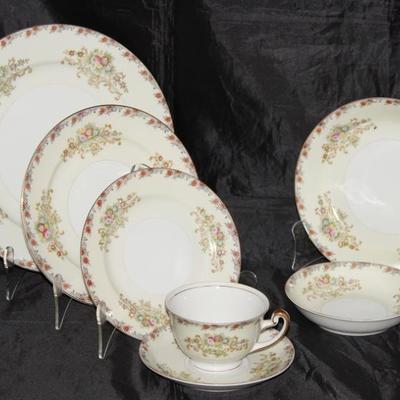 Royal Chester Made in Japan China Set: 8-Dinner Plates, 8-Salad Plates, 8-B&B Plates, 8-Coupe Bowls, 7-Fruit/Dessert Bowls and 5 Cups...