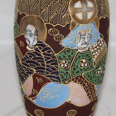 Moriyama Mori-Machi Hand Painted Immortals, hand Decorated with Gold and Enamel Satsuma Vase (6")