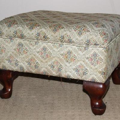 Antique Floral Tapestry Upholstered Footstool Raised on Mahogany Cabriole Feet (14 1/4"W x 17 1/4"L x 12"H)