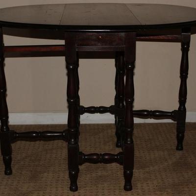 Antique Gateleg Mahogany Table In Open Position (36" x 42"L x 30"H)
