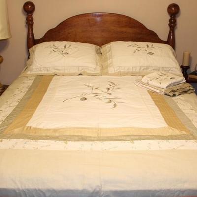 Keeco Embroidered Queen Size Duvet set: Duvet Cover, Dust Ruffle and 3 Euro Shams