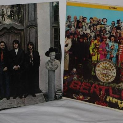Beatles Albums: "The Beatles Again" recorded in England  and Produced by Apple Records USA  1970.   " Sgt. Pepper's...