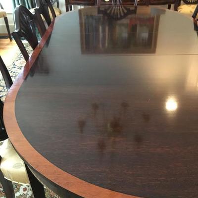 Stickley Monroe Place Dining Table with Tapered Legs, inlay in Ebony and Maple and Banded Edge