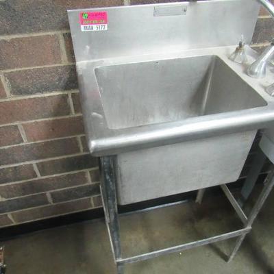GreenWood Inc Stainless Steel Sink on Stand