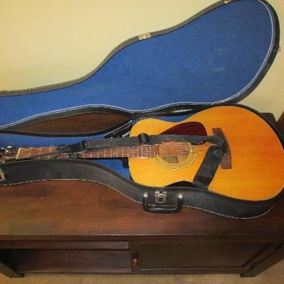 Yamaha FG-110 Acoustic Guitar with Case