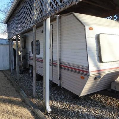 1993 Nomad by Skyline dual axle camping trailer/ c ...