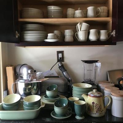Kitchenaid Mixer, Kitchenaid Toaster, Blendtec, Denby Stoneware in Linen