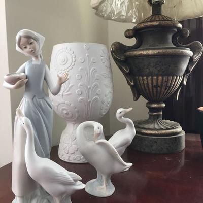 Lladro, Urn Lamp 