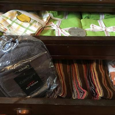 NWT Kitchen Towels, Pot Holders, Tea Towels 