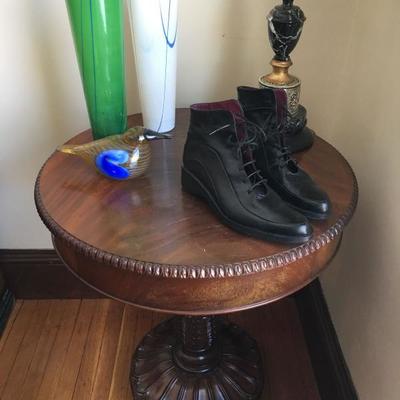 Ralph Lauren Claw Foot End Table, Kosta Boda Vases, Iittala Toikka Bird, Robert Clergerie Leather Boots 