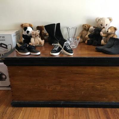 Ceder Blanket Chest, NIB Dyson, NIB Rowenta Steam Iron, Steiff Bears, Uggs, Cole Haan, Orrefors Crystal 