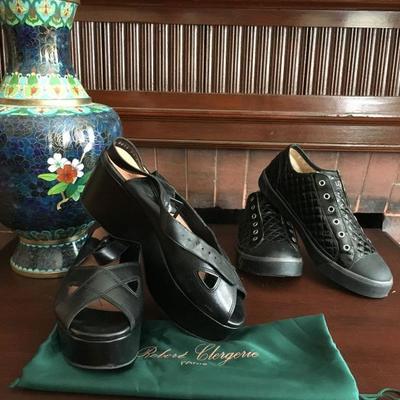 Cloisonne Vase, Robert Clergerie Platforms, Ugg Sneakers 