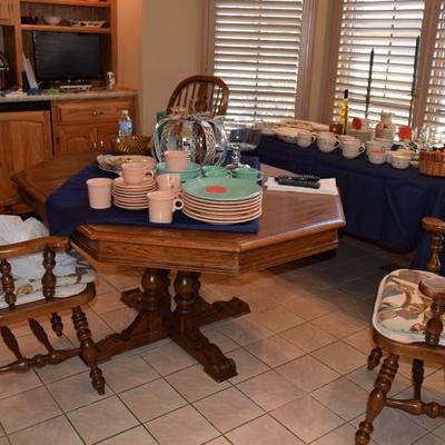 Octagon table with 3 chairs, dish set