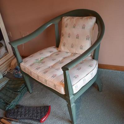 Arm chair with cushions
