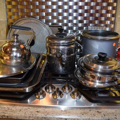 Cookware and baking pans