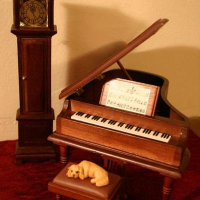 Mini Musical Aspirations  http://www.ctonlineauctions.com/detail.asp?id=682964