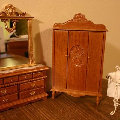  Miniature Old Timey Guest Room  
http://www.ctonlineauctions.com/detail.asp?id=682972