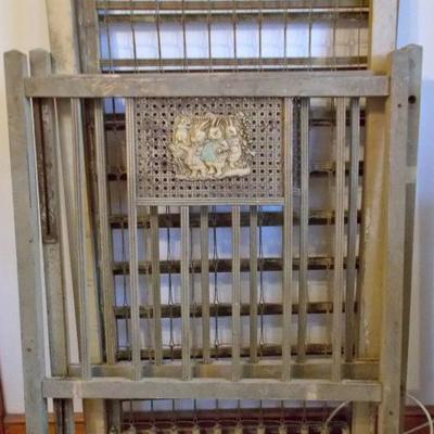 Vintage baby crib $39