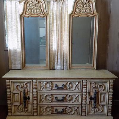 NPT010 Nine Drawer Dresser with Vanity Mirrors
