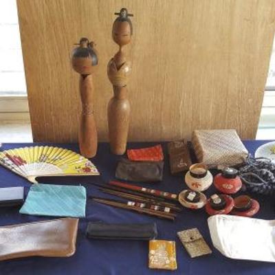 NPT078 Vintage Kokeshi Dolls and Other Vintage Items
