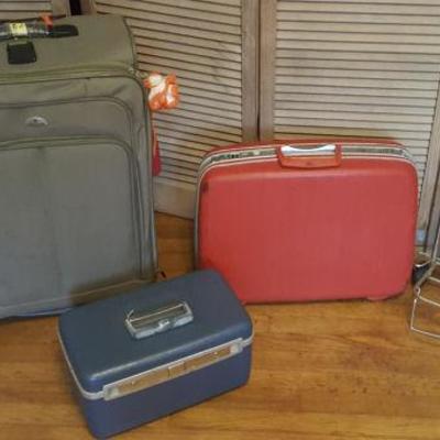 NPT013 Vintage Samsonite Luggage Assortment
