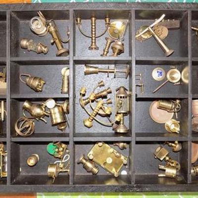 NPT049 Brass Looking Miniatures
