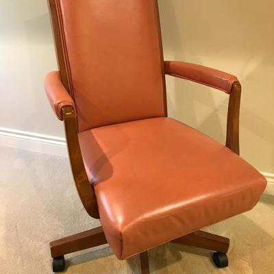 Ethan Allen Tan Leather & Wood Office Chair
$350